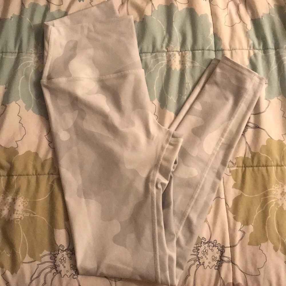 ALO Leggings